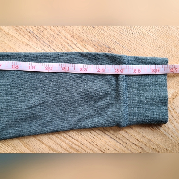 H&M cropped pullover hoodie - green, size small - Picture 6 of 8